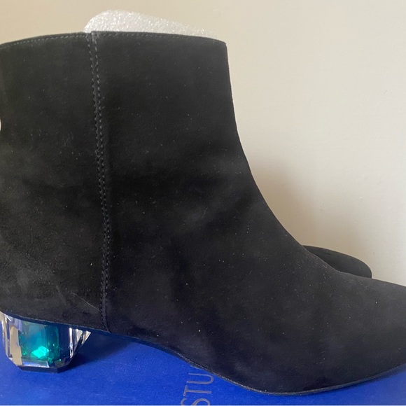 Stuart Weitzman - The Dark Star Bootie - suede ankle boot with crystal heel - Picture 4 of 7